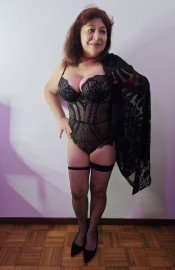 RUBI MADURA CON GANAS DE PASARLO BIEN