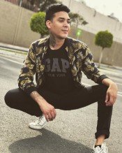 CHAVAL JOVEN COLOMBIANO