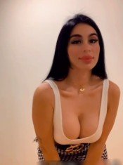 KATA, DELICADEZA SENSUAL DE 1.60 ESPERANDOTE EN OR